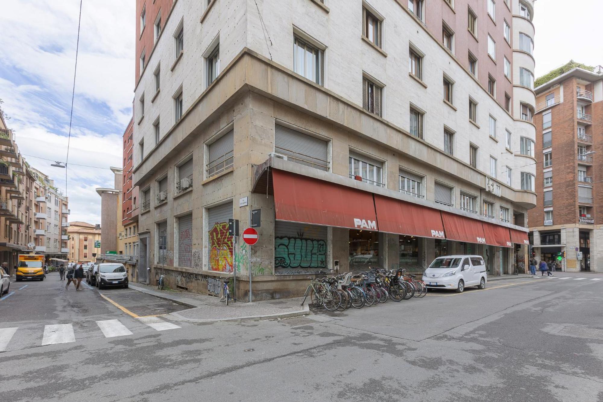 Matinum Central & Spacious Apartment Bologna Buitenkant foto
